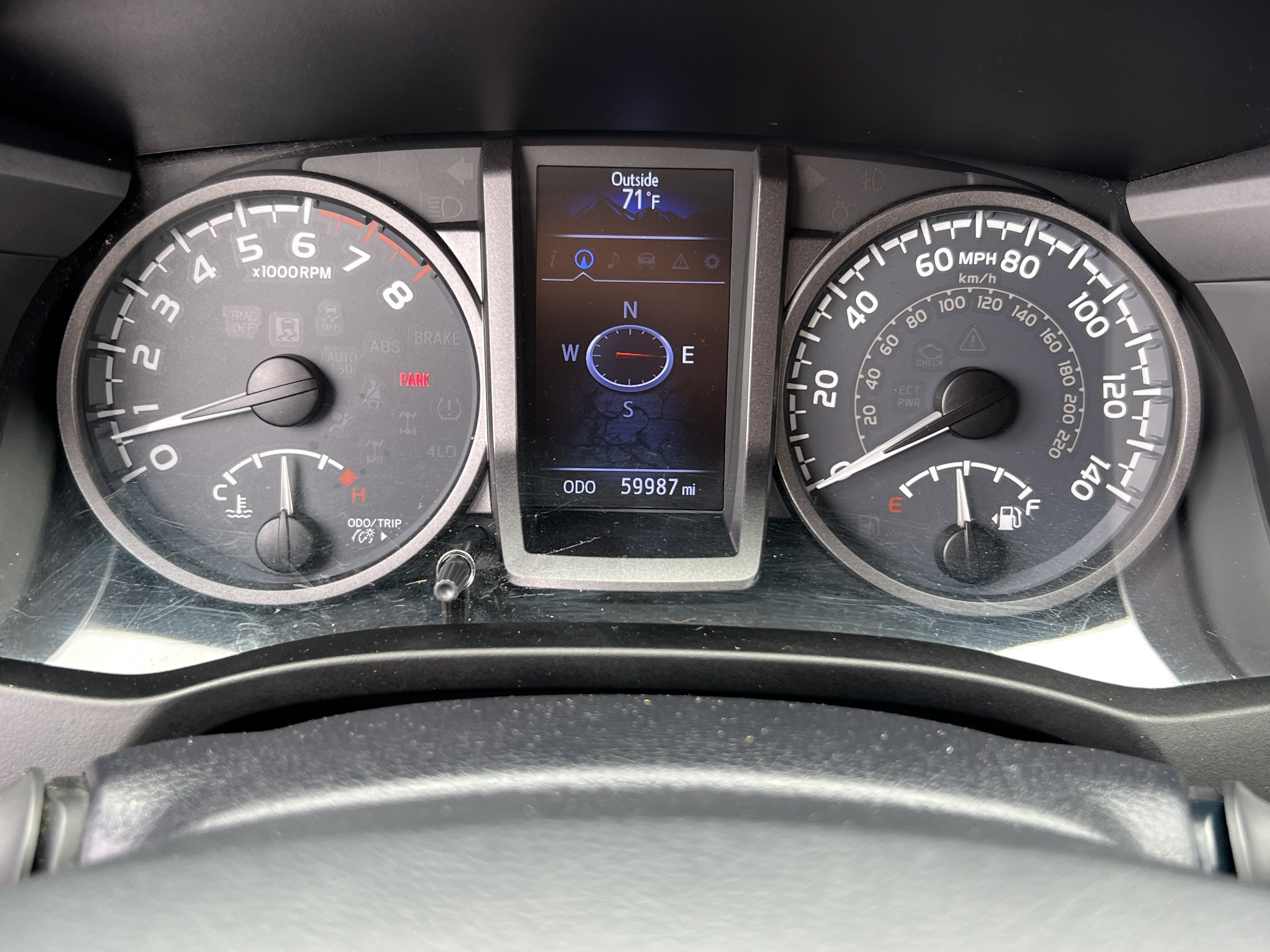 Used 2017 Toyota Tacoma TRD Sport w/ Premium & Technology Package AWD/4WD image 31