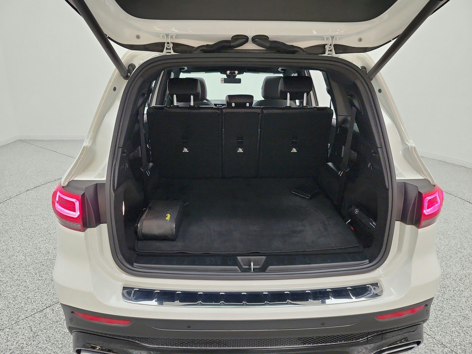 Used 2021 Mercedes-Benz GLB 250 image 20