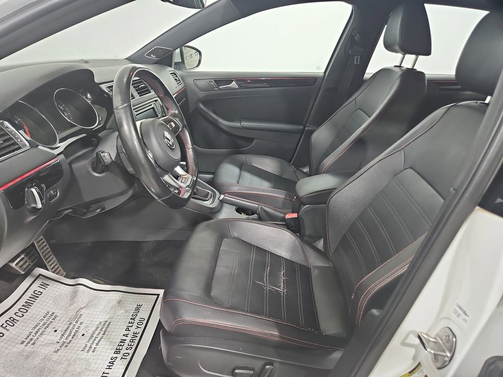 Used 2017 Volkswagen Jetta GLI image 9