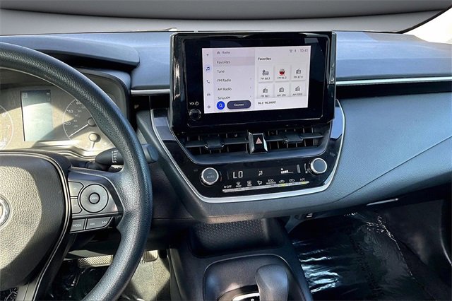Used 2023 Toyota Corolla LE image 9