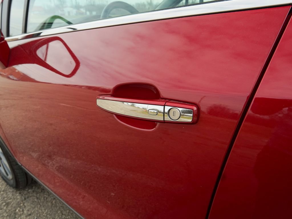 Used 2019 Buick Encore Essence image 8