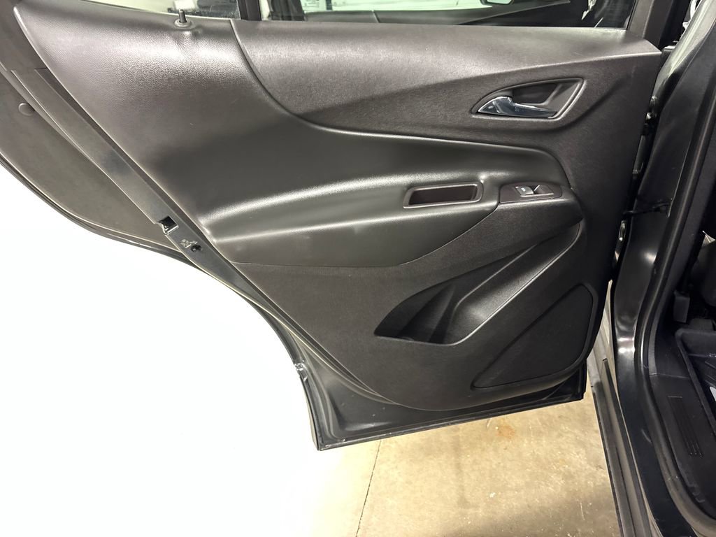 Used 2018 Chevrolet Equinox LT AWD/4WD image 29