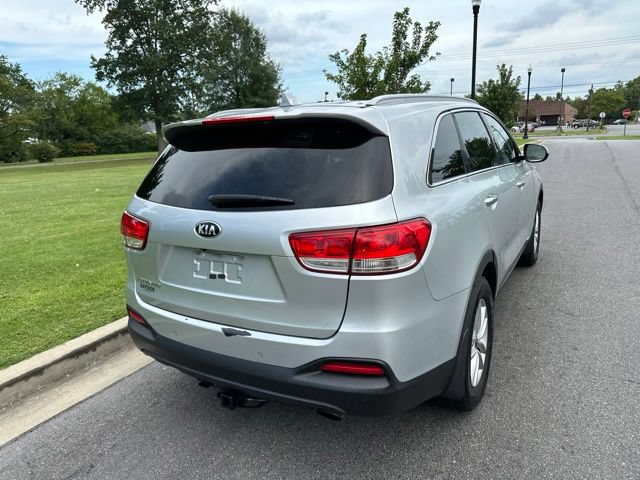 Used 2017 Kia Sorento AWD w/ LX Convenience Package image 20