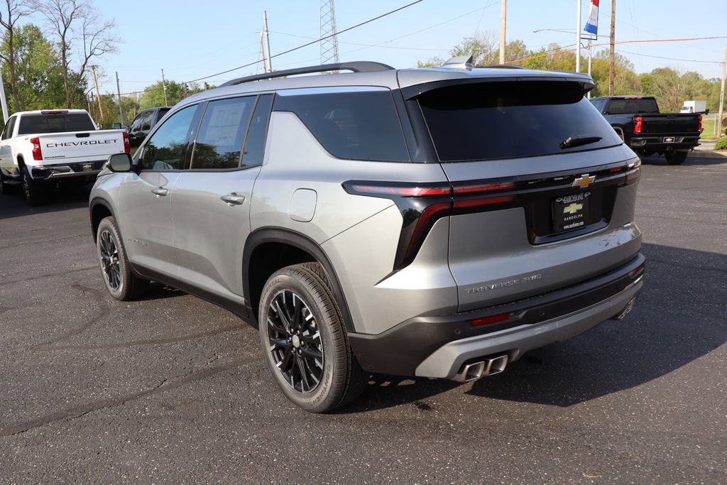 New 2026 Chevrolet Traverse LT w/ Sun and Wheel Package AWD/4WD image 3