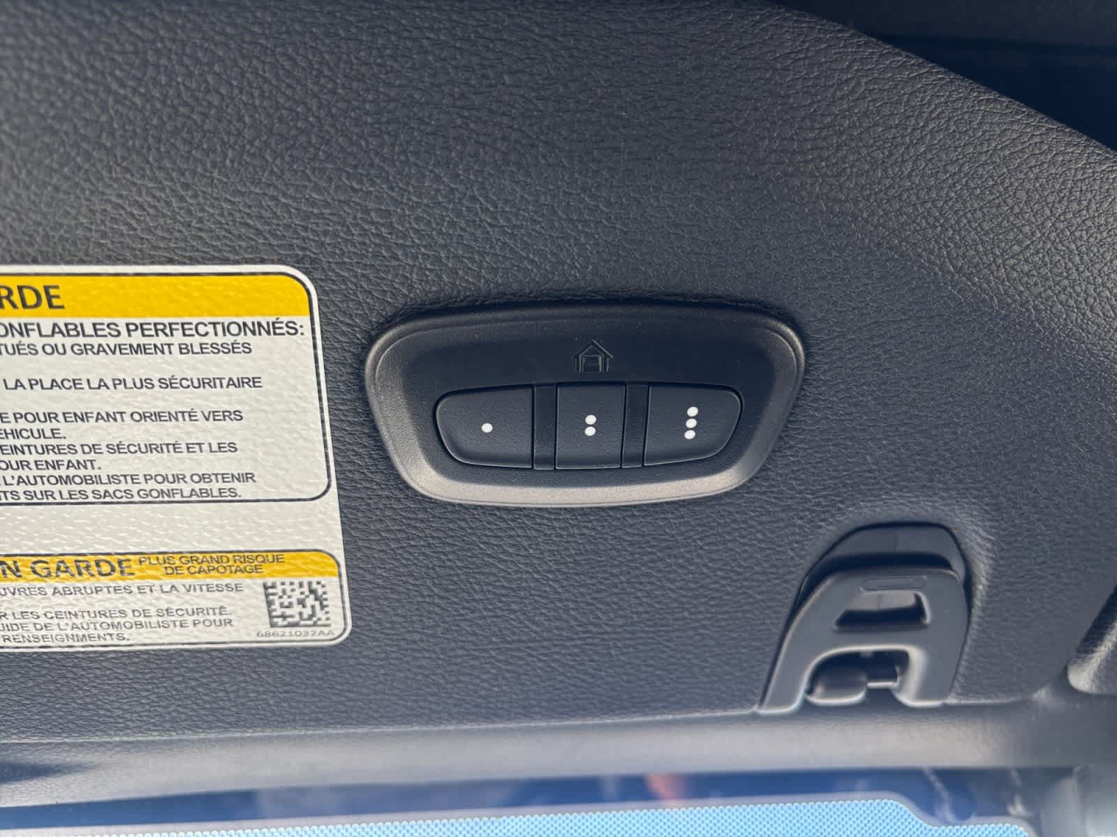 Used 2024 Jeep Wrangler Unlimited w/ Convenience Group AWD/4WD image 24