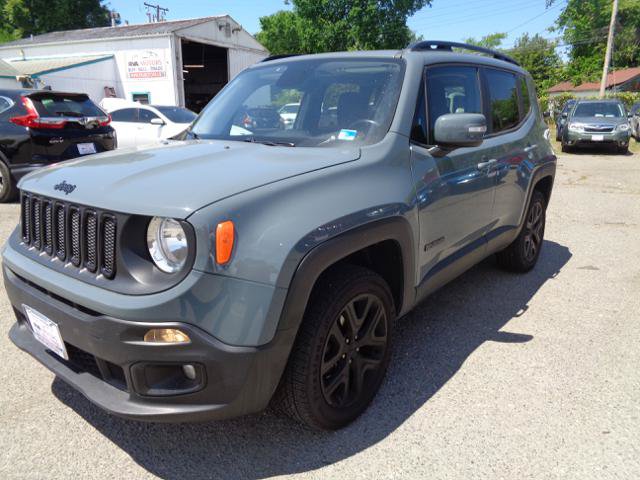 Used 2017 Jeep Renegade Altitude AWD/4WD image 31