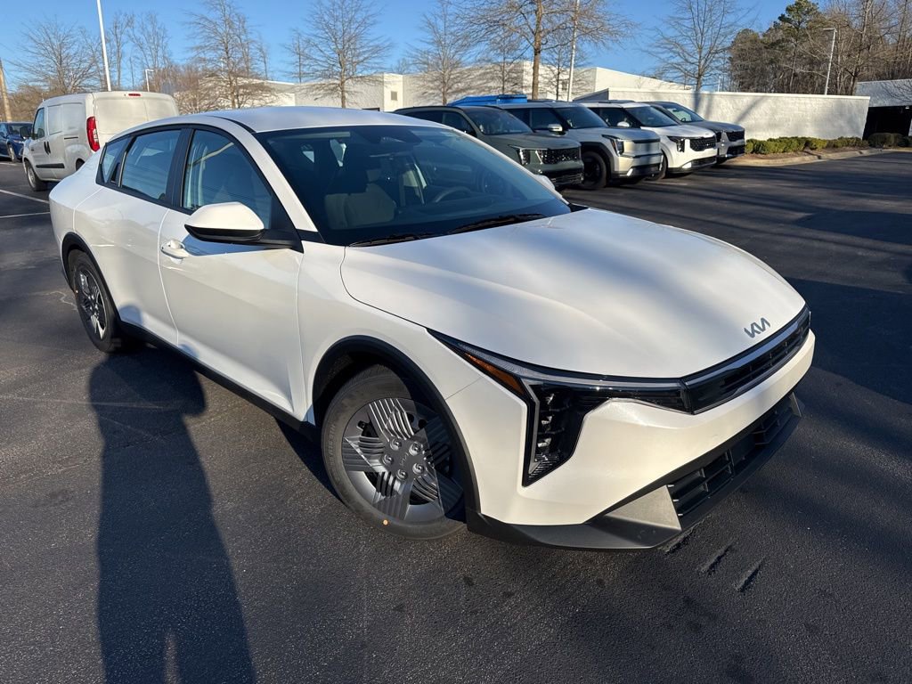 New 2026 Kia K4 LX image 1