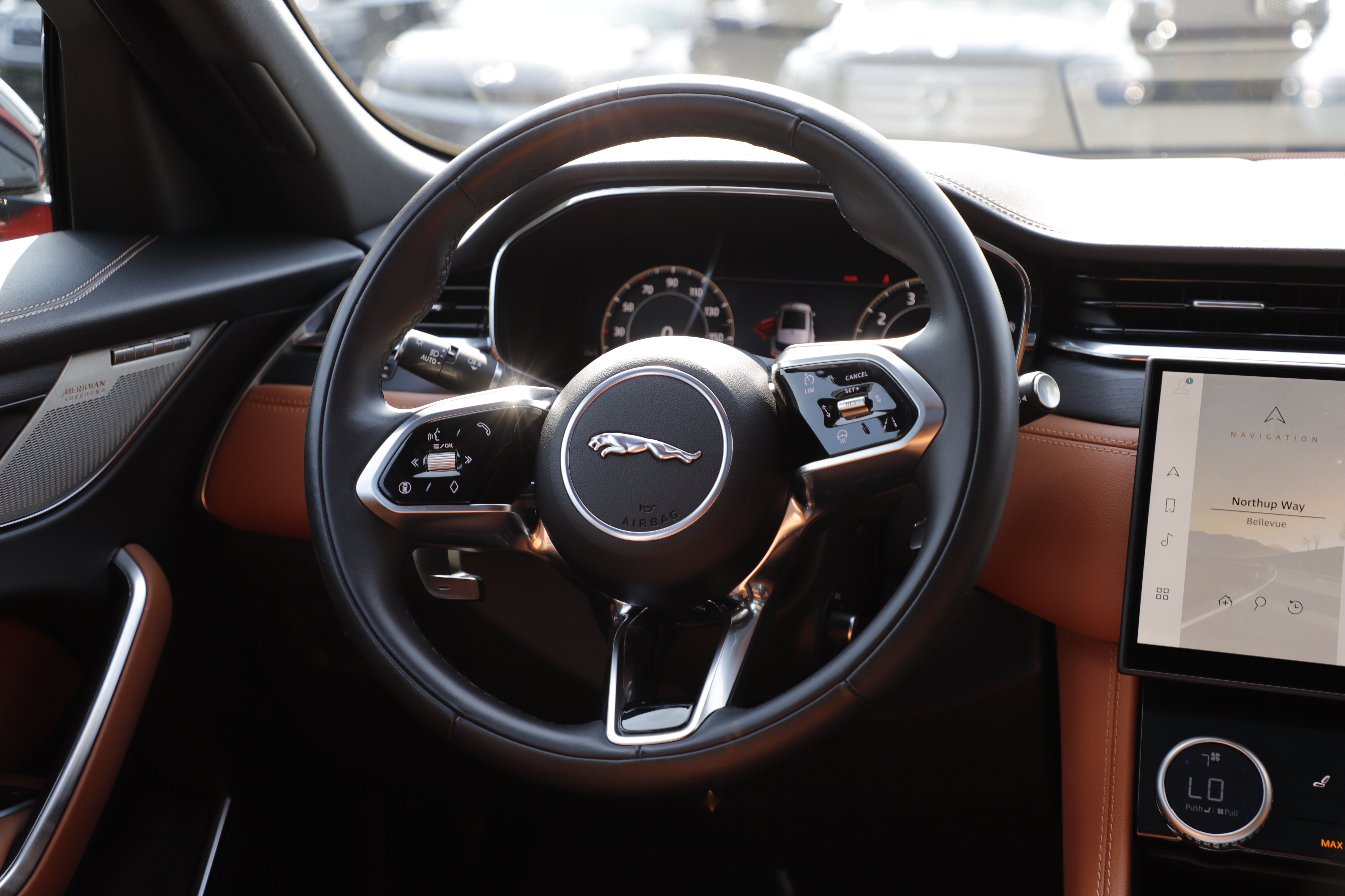 Certified 2025 Jaguar F-PACE R-Dynamic S AWD/4WD image 18