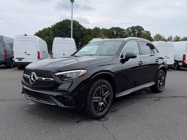 New 2027 Mercedes-Benz GLC 300 4MATIC image 3