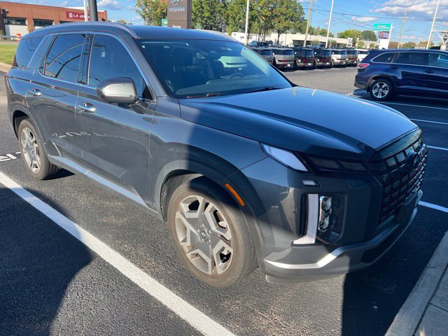 Used 2024 Hyundai Palisade SEL w/ Premium Package FWD image 2
