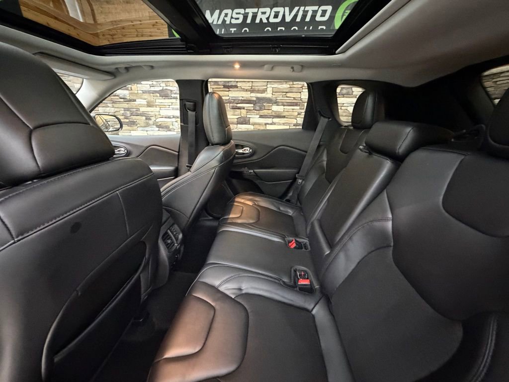 Used 2020 Jeep Cherokee Latitude Plus image 27