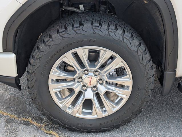 Used 2023 GMC Sierra 1500 Denali w/ Technology Package AWD/4WD image 13