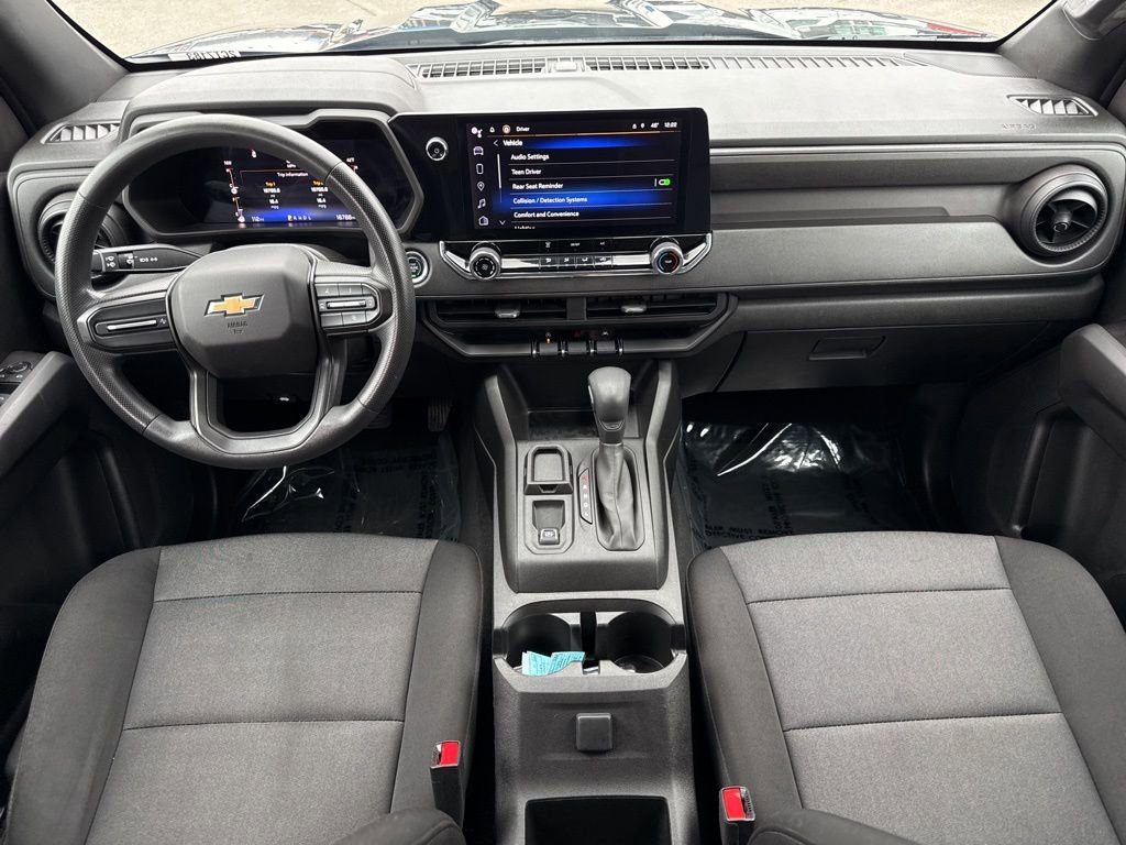 Used 2023 Chevrolet Colorado W/T image 11