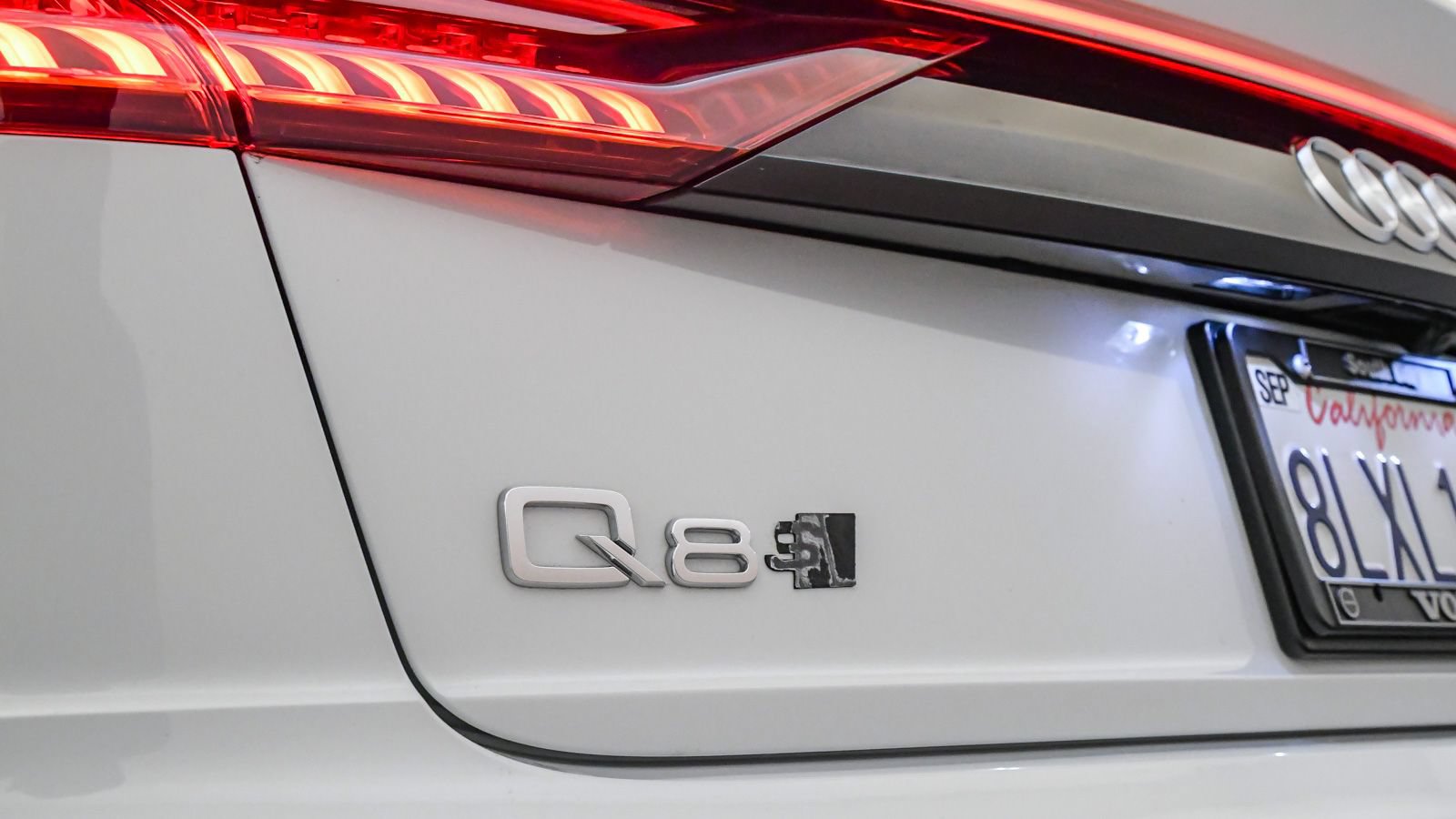Used 2019 Audi Q8 Premium Plus AWD/4WD image 14