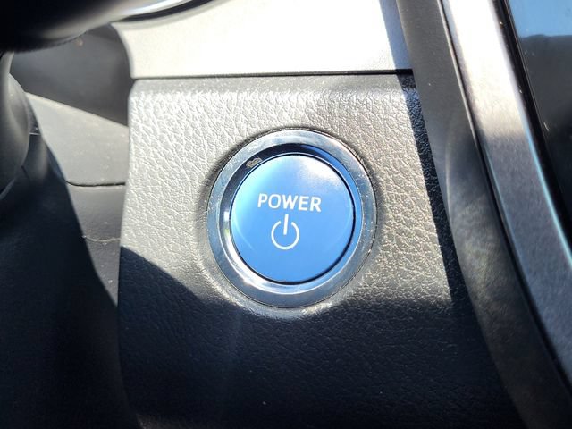 Used 2020 Toyota Camry XLE w/ Sunroof Package FWD image 19
