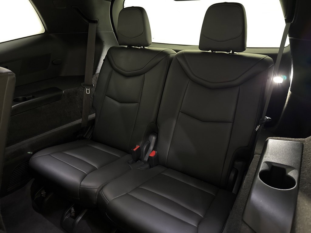 Used 2023 Cadillac XT6 Luxury image 30