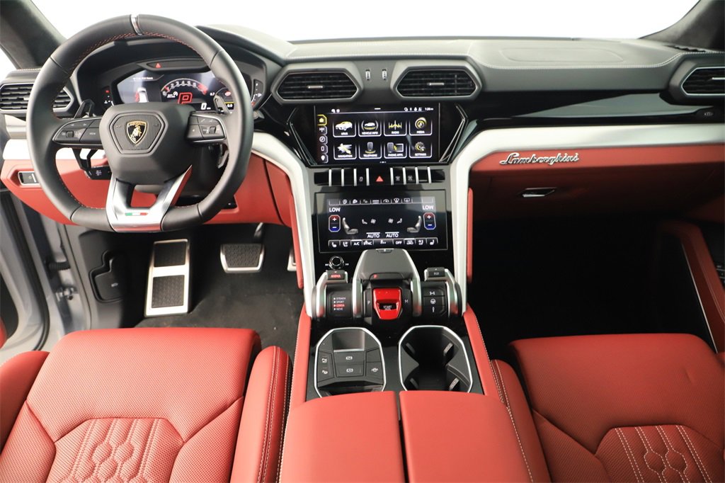 Used 2024 Lamborghini Urus S image 18