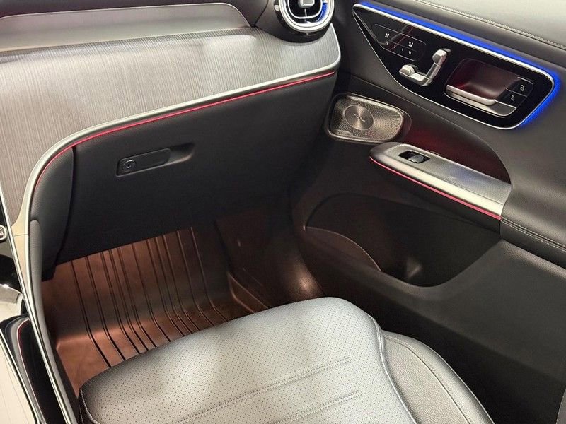 New 2025 Mercedes-Benz GLC 300 4MATIC image 13