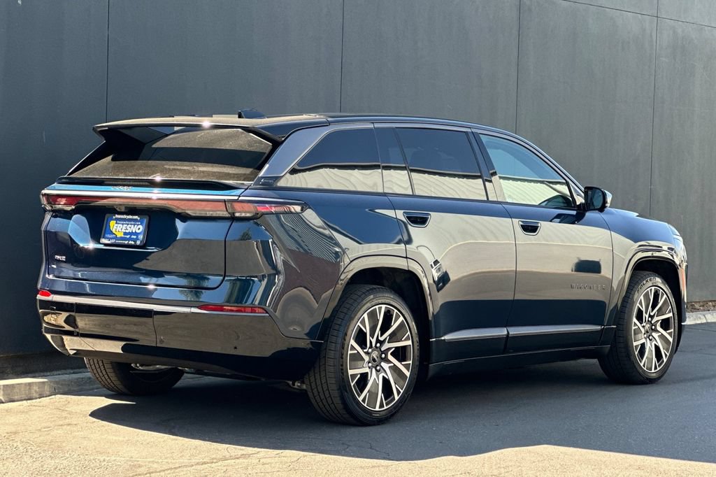 New 2025 Jeep Wagoneer S Limited AWD/4WD image 4