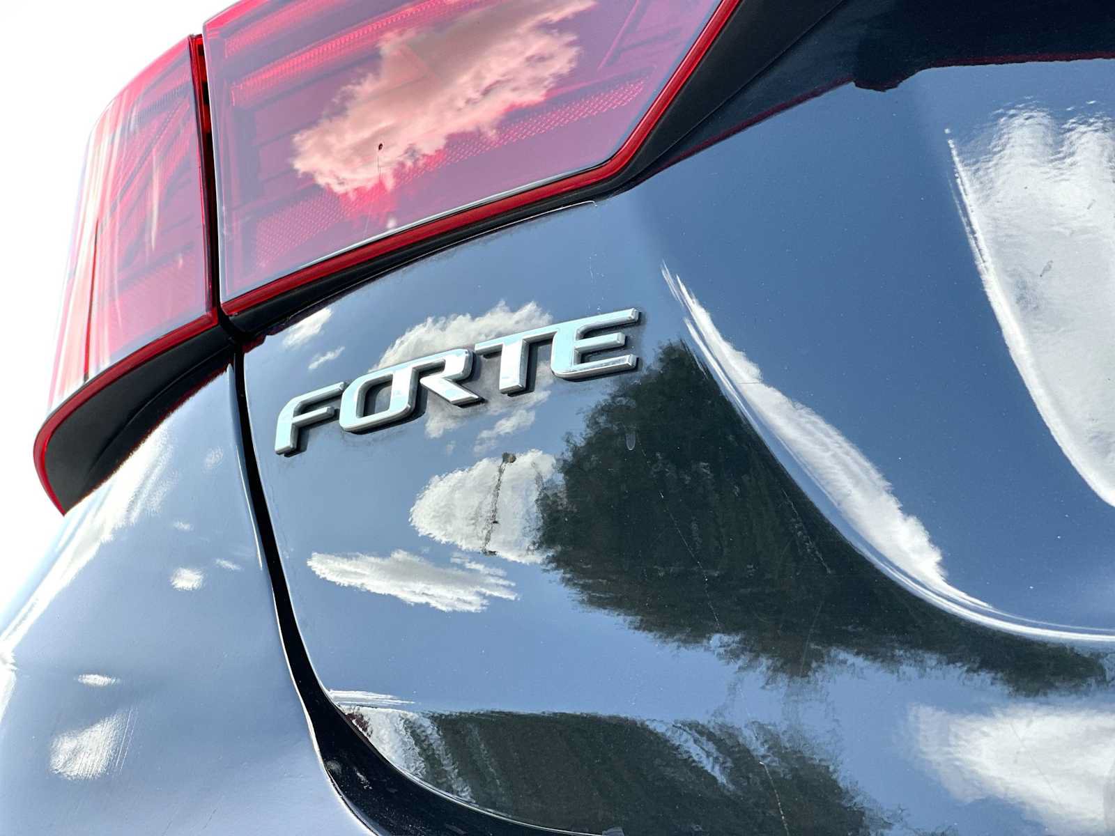 Used 2021 Kia Forte LXS FWD image 15