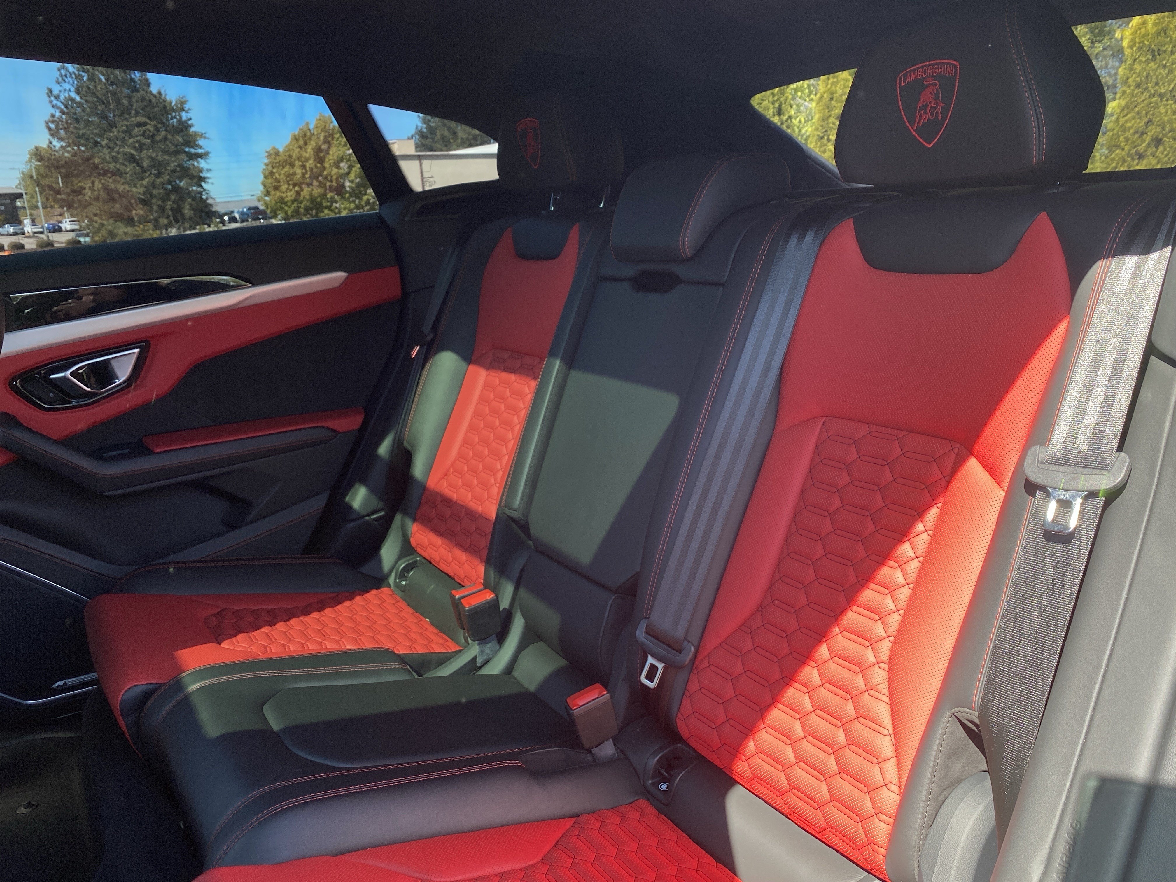 Used 2022 Lamborghini Urus AWD/4WD image 9