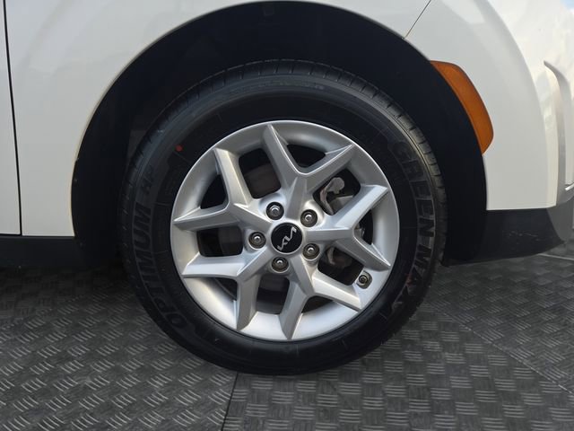 Used 2025 Kia Soul LX w/ LX Technology Package image 35