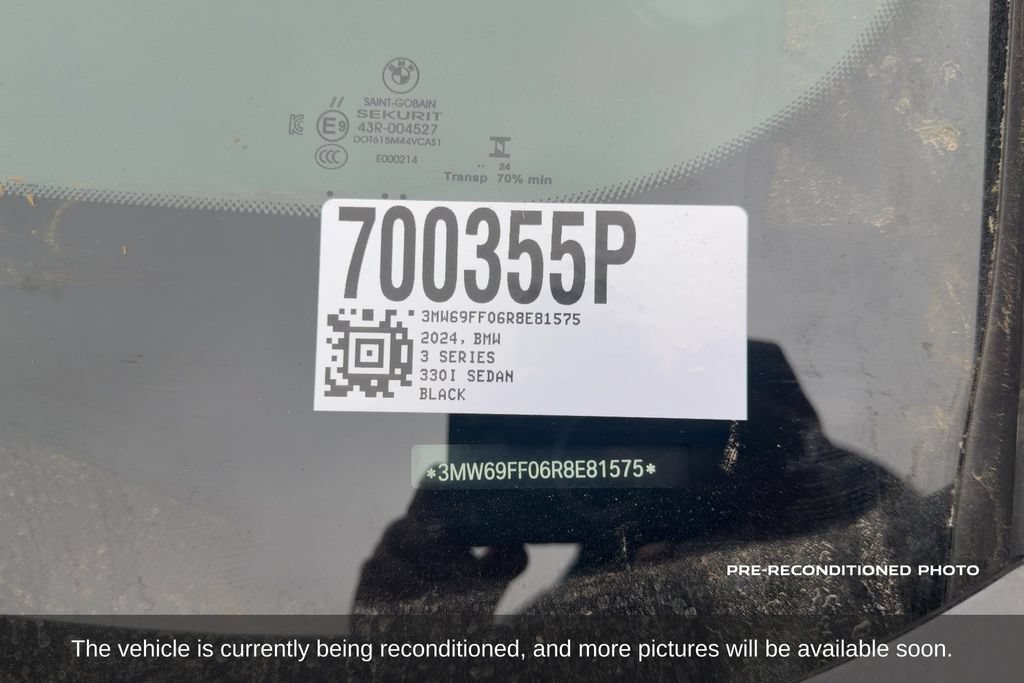 Used 2024 BMW 330i Sedan w/ M Sport Package RWD image 19