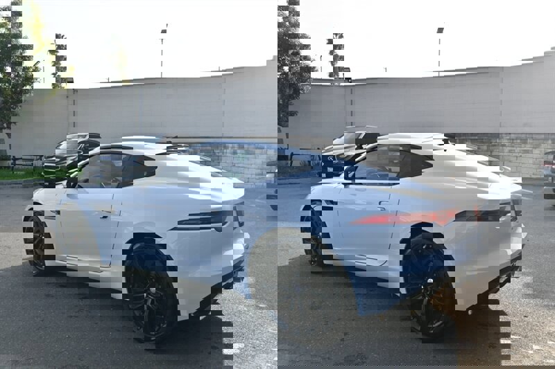 Used 2016 Jaguar F-TYPE S image 8