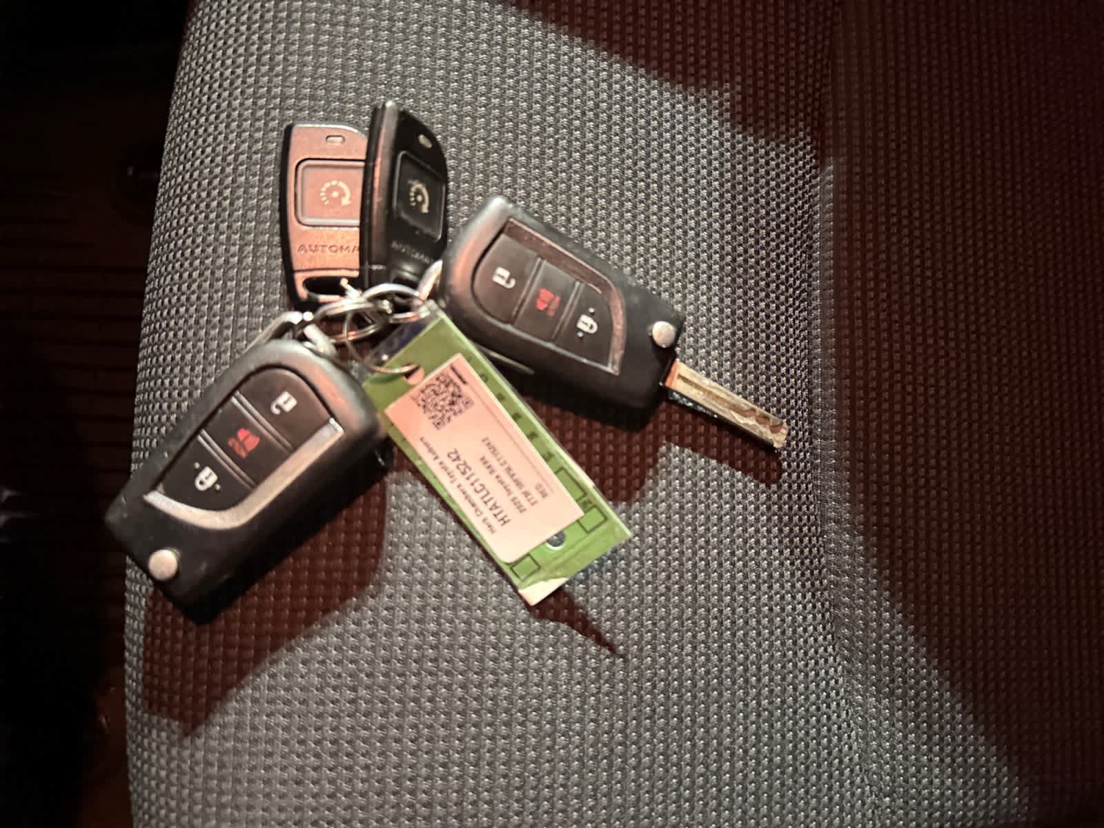 Used 2020 Toyota RAV4 LE w/ All Weather Liner Package AWD/4WD image 10