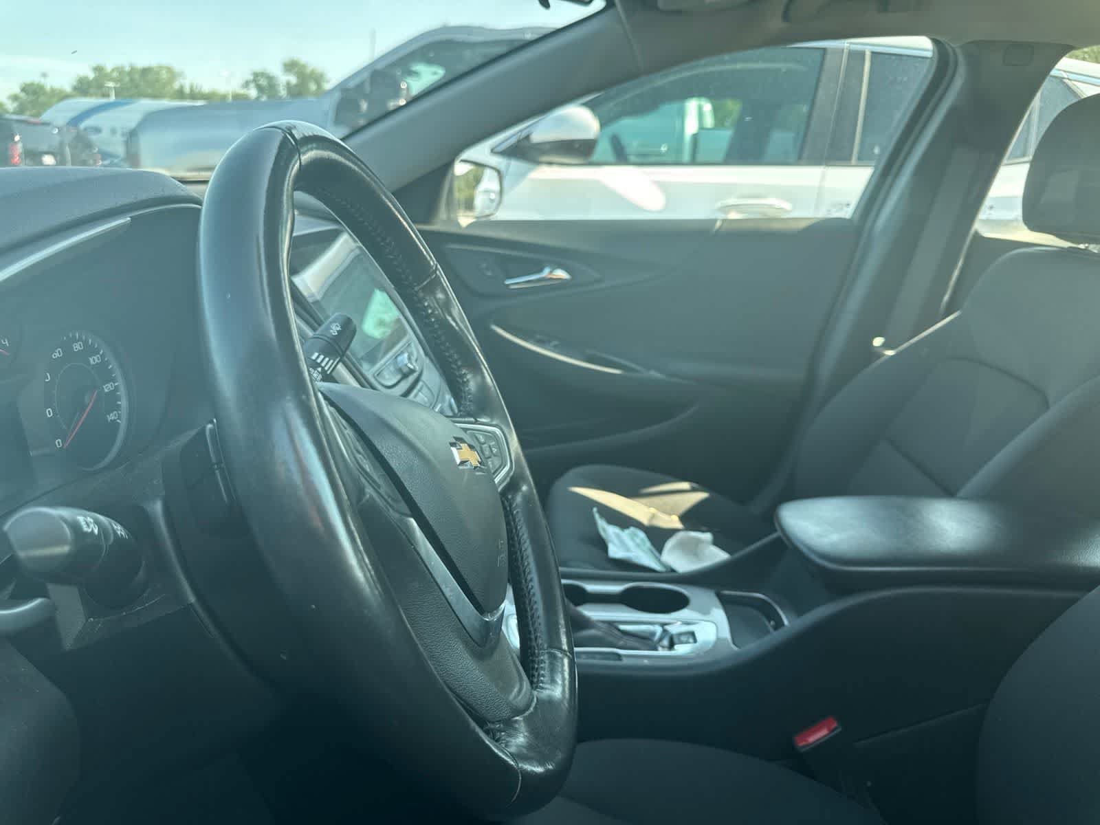 Used 2022 Chevrolet Malibu RS FWD image 32