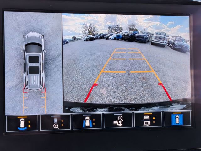 Used 2023 Chevrolet Traverse RS image 24