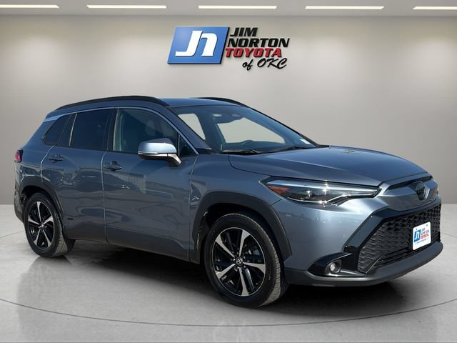 Used 2023 Toyota Corolla Cross AWD Hybrid w/ Convenience Package image 3
