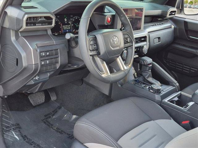 Certified 2025 Toyota Tacoma TRD Off-Road AWD/4WD image 9