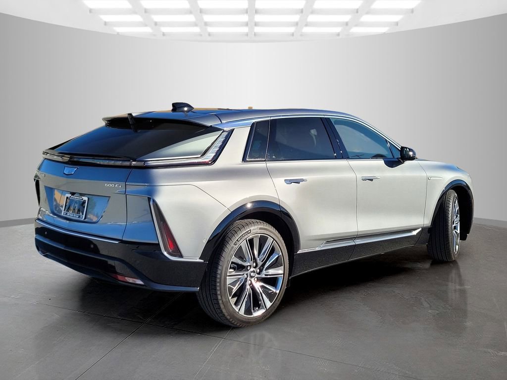 New 2026 Cadillac Lyriq Signature Luxury image 4
