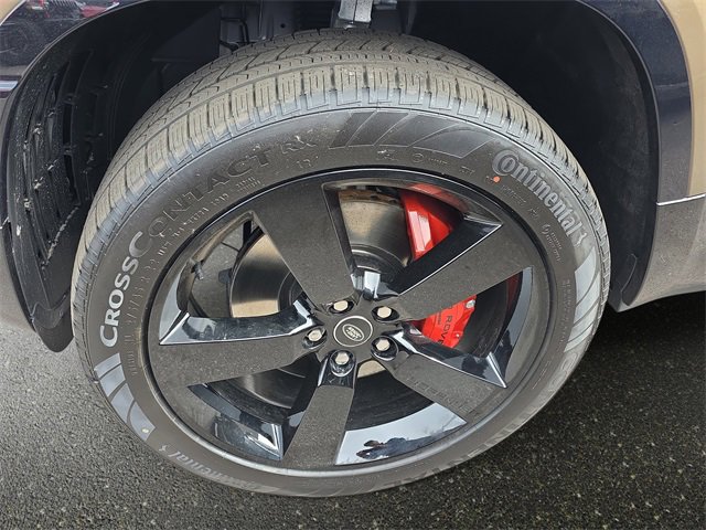 New 2025 Land Rover Defender 130 X image 21