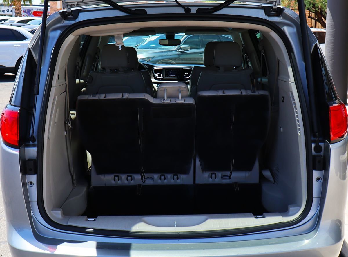 Used 2021 Chrysler Voyager Lxi FWD image 22