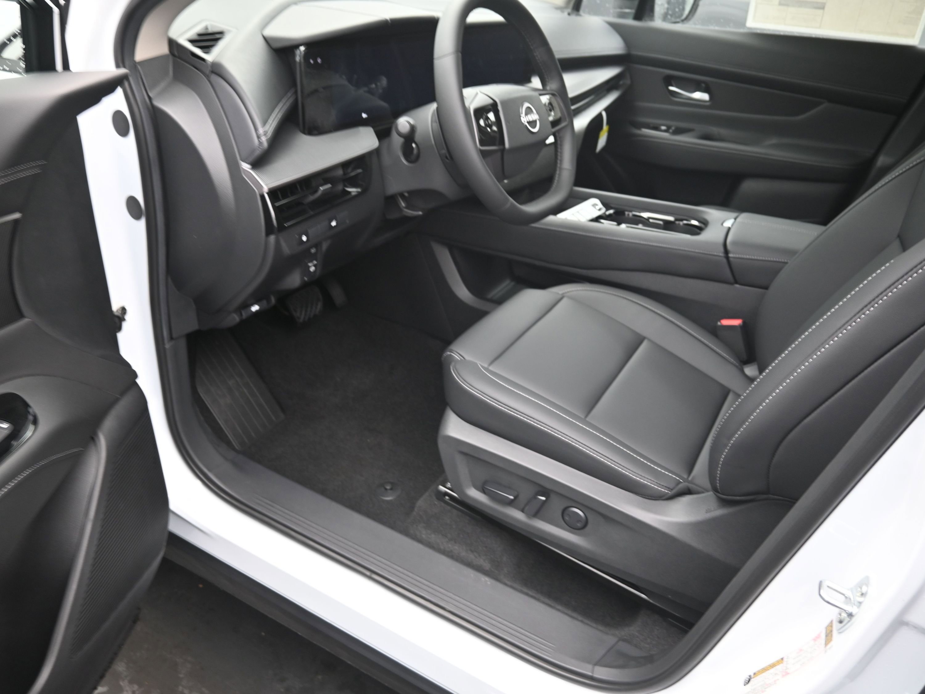 New 2025 Nissan Murano SV image 12