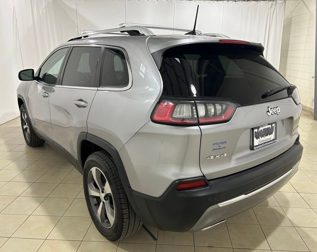 Used 2019 Jeep Cherokee Limited w/ Luxury Group image 3