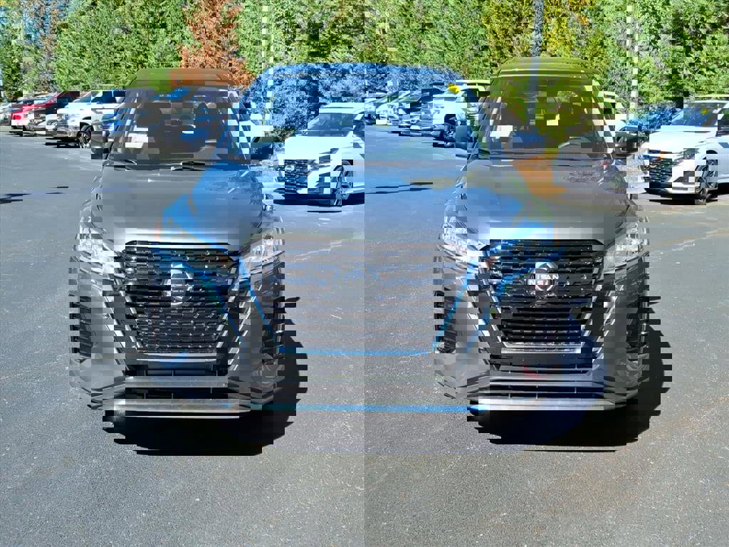 New 2025 Nissan Kicks Play S video 2