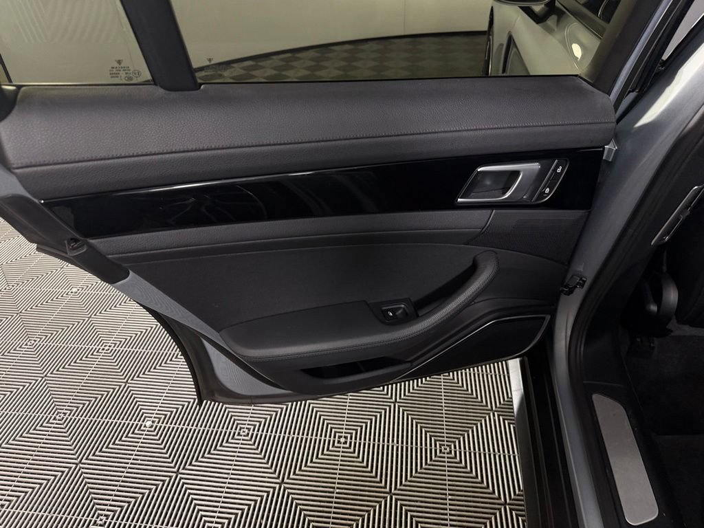 Used 2023 Porsche Panamera w/ Premium Package RWD image 26