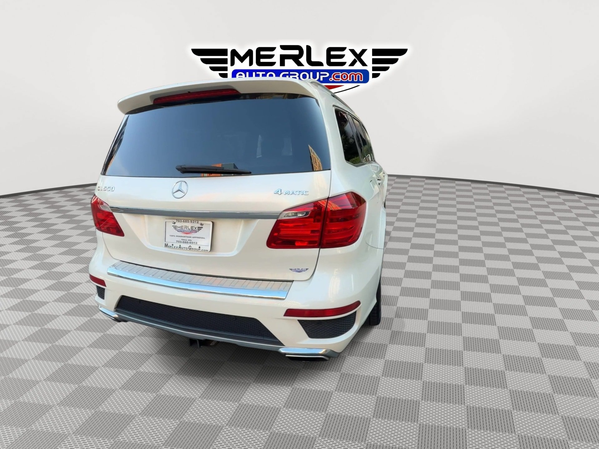 Used 2015 Mercedes-Benz GL 550 4MATIC image 7