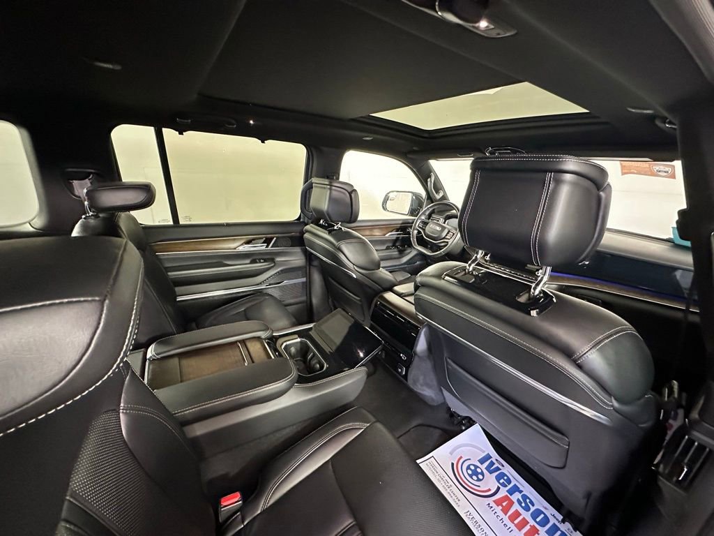 Used 2022 Jeep Grand Wagoneer Series I image 28