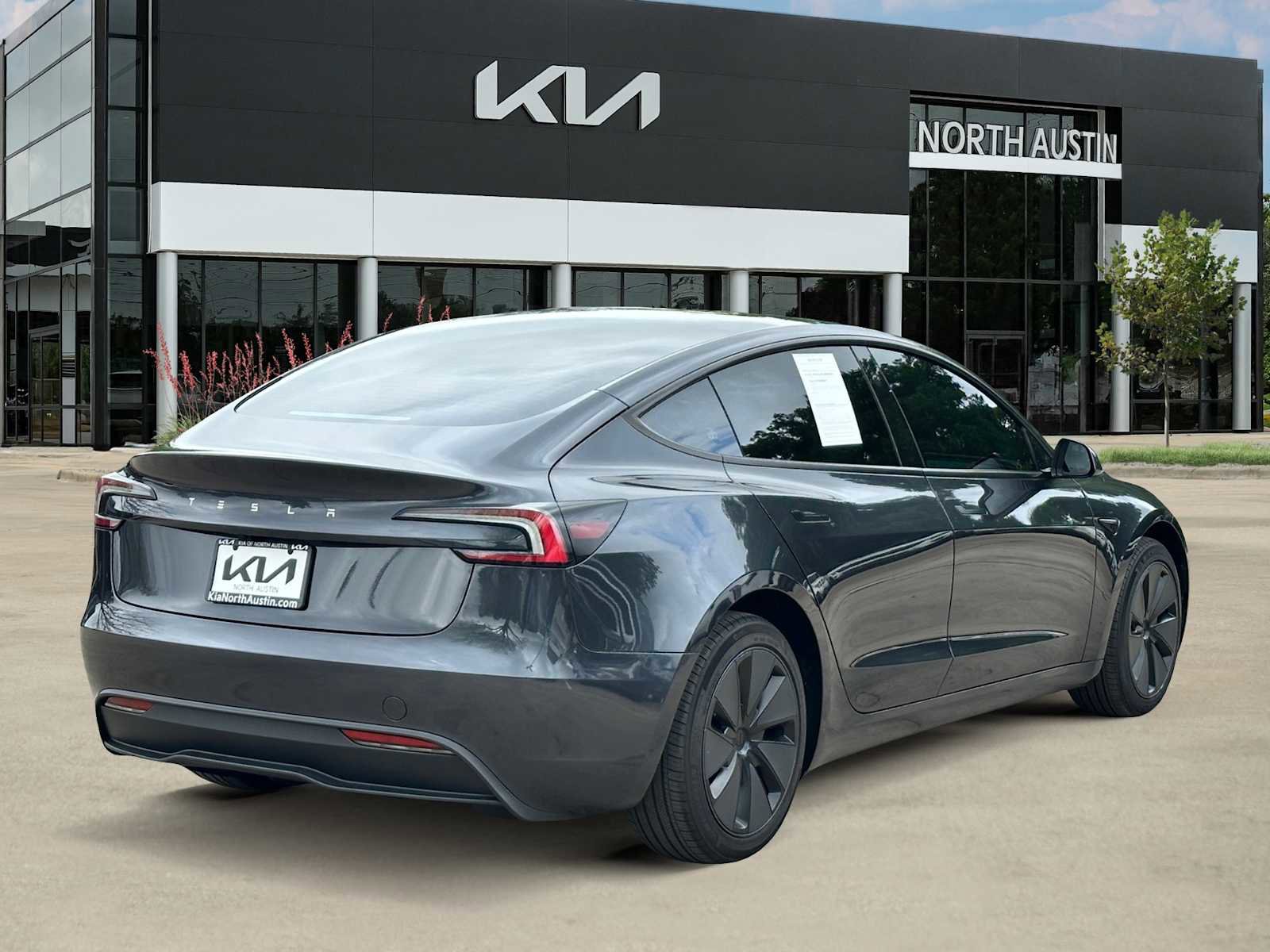 Used 2025 Tesla Model 3 Long Range image 6