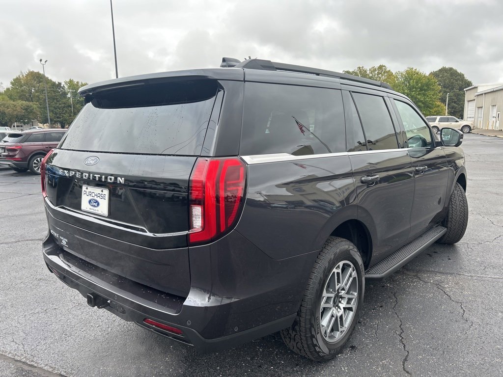 New 2025 Ford Expedition Active image 7