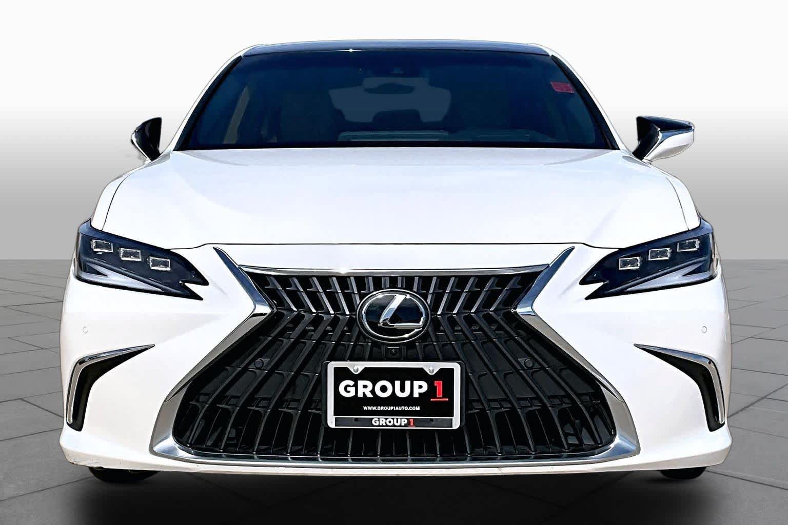 Used 2024 Lexus ES 350 Ultra Luxury w/ Accessory Package (Z2) FWD image 4