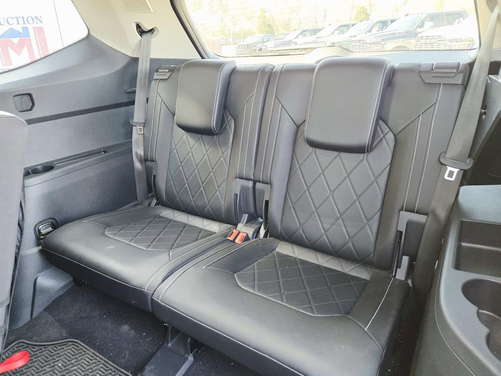 Used 2024 Volkswagen Atlas SEL Premium R-Line image 14