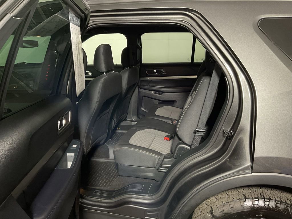 Used 2019 Ford Explorer XLT w/ Equipment Group 201A AWD/4WD image 34