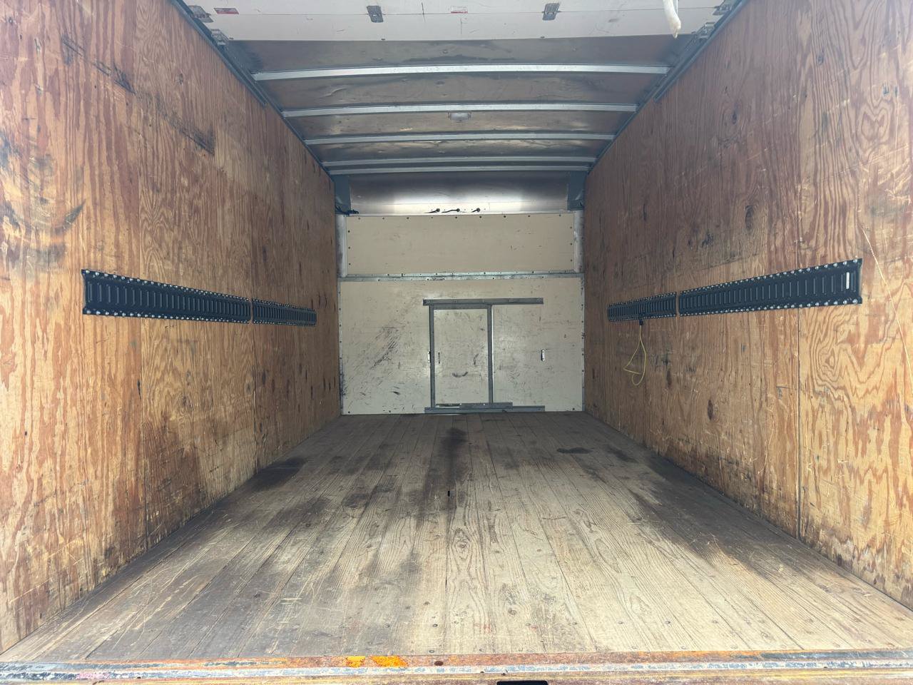Used 2015 Ford E-350 and Econoline 350 Super Duty RWD image 18