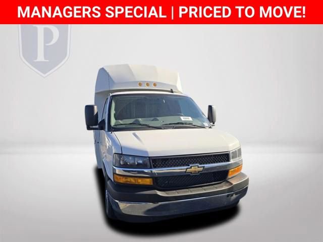 New 2025 Chevrolet Express 3500 w/ Power Convenience Package image 14