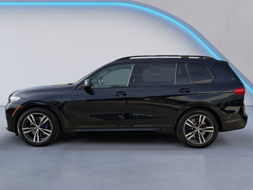 Used 2021 BMW X7 M50i w/ Cold Weather Package image 6
